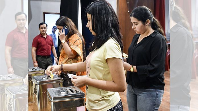 Students vote in DUSU elections last year. | ANI