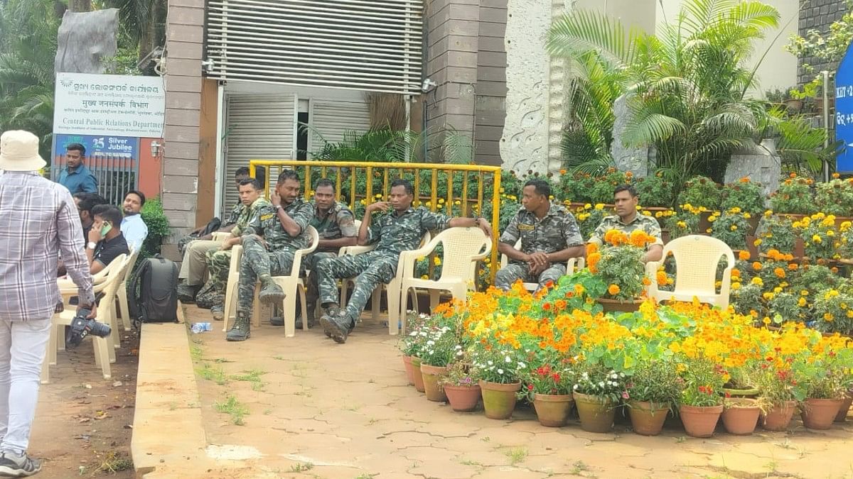 Security deployed on campus | Shubhangi Misra | ThePrint