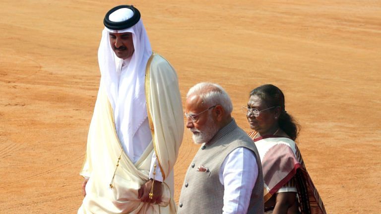 Amir of Qatar gets a warm welcome from PM, President & ministers. Glimpses from his 2nd visit to India 