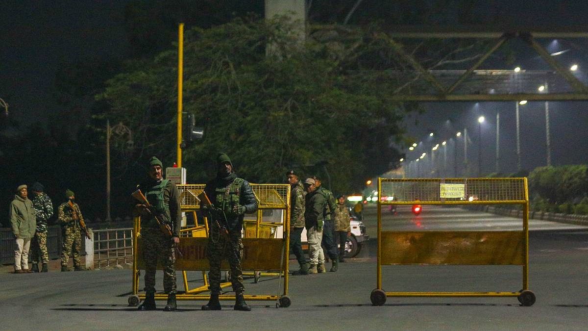 मणिपुर में सुरक्षाकर्मी | फोटो: सूरज सिंह बिष्ट/दिप्रिंट