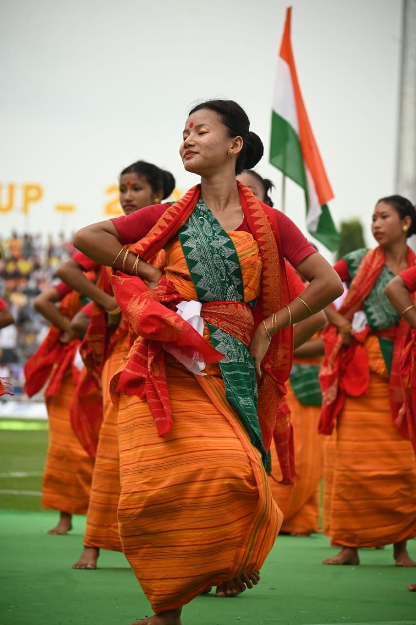 Bodo women in GI-tagged dokhona and jwmgra performing the Bagurumba dance