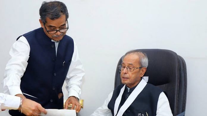 File image of Abhijit Mukherjee with his father and former President Pranab Mukherjee | X/@ABHIJIT_LS