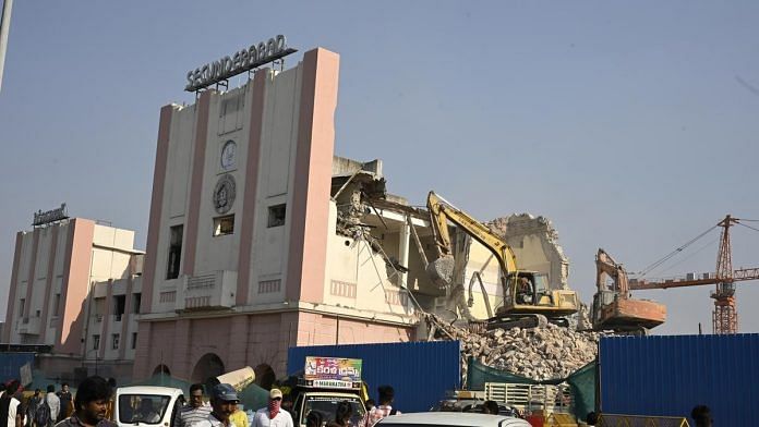The front facade of the main terminal, which has been torn down by the SCR, was built in the 1950s