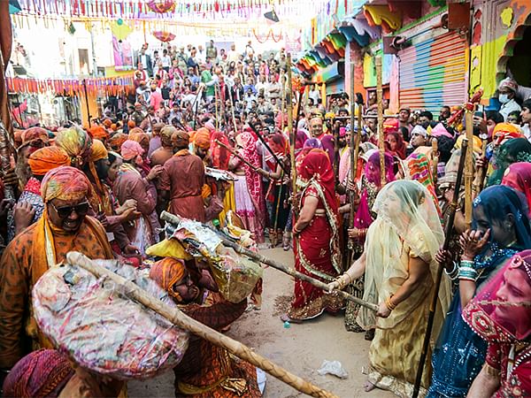 mathura holi festival