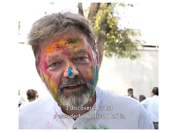 Foreign diplomats extend Holi greetings, celebrate festival of colours
