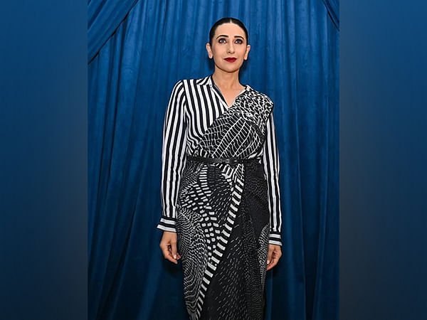 Karisma Kapoor steals the show in monochrome belted sari at Lakme Fashion Week x FDCI