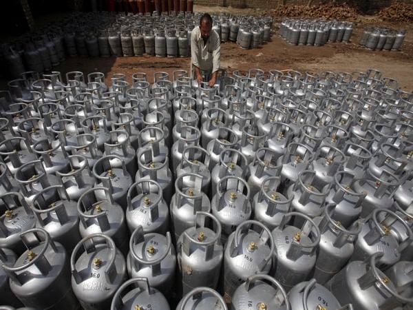Pakistan government increases LPG price