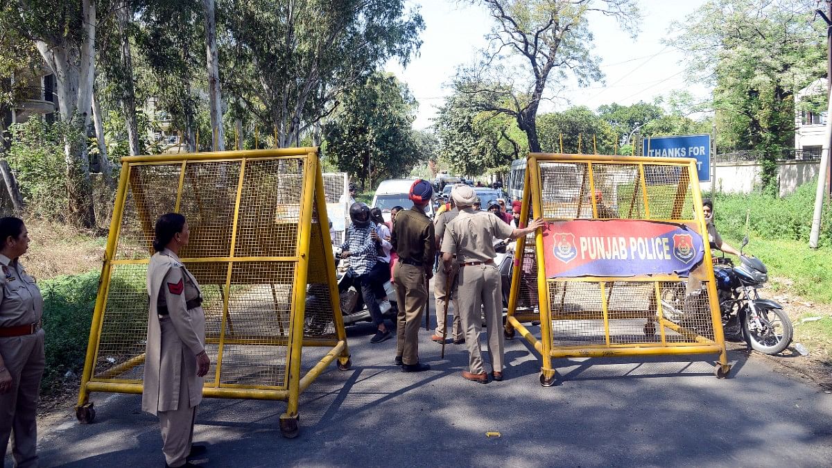 Police personnel conduct checks near Jalandhar cantonment on 20 March, 2025 | ANI