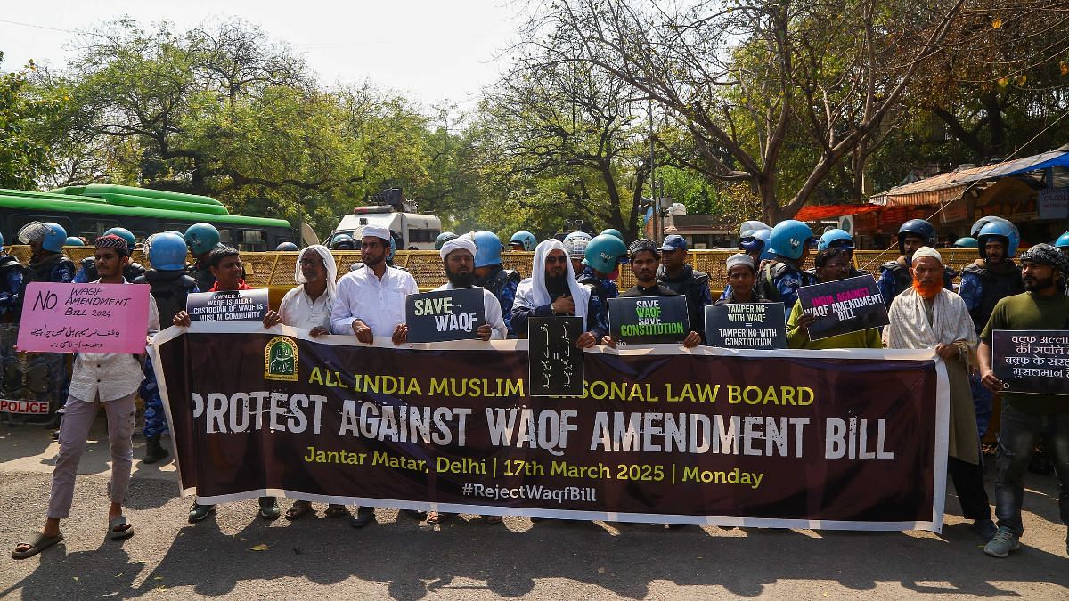 Protesters hold up a poster at Jantar Mantar. | Suraj Singh Bisht | ThePrint