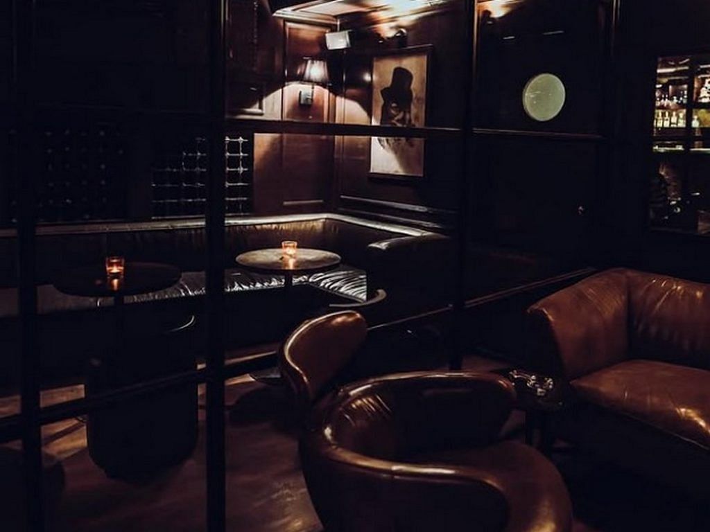 Hoots' speakeasy