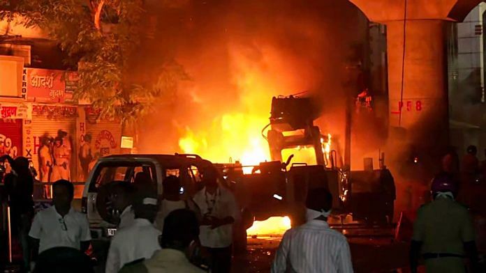 Nagpur Aurangzeb riots: Protesters clash over tomb removal