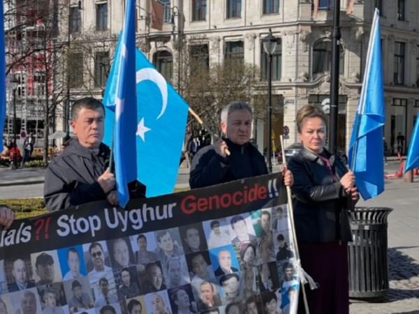 Former World Uyghur Congress chief joins protest in Norway marking 35th anniversary of Baren massacre