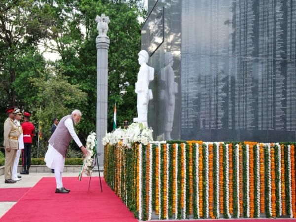 PM Modi pays tribute at Indian Peace Keeping Force Memorial in Colombo