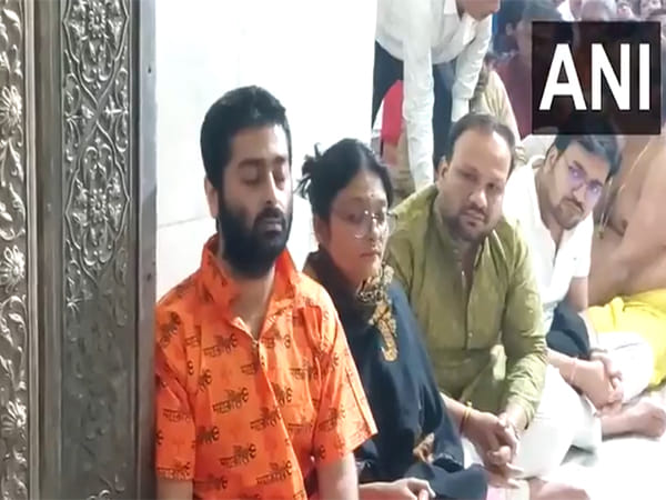Arijit Singh offers prayers at Ujjain's Mahakaleshwar Temple