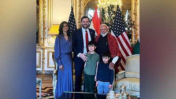 PM Narendra Modi with US Vice President JD Vance, his wife Usha Vance and their children in Paris (File photo/ANI)