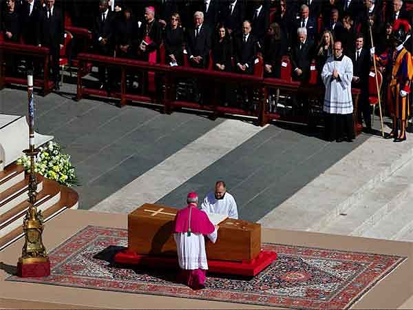 Pope Francis' funeral concludes at St Peter's Basilica, his coffin moves out of Vatican