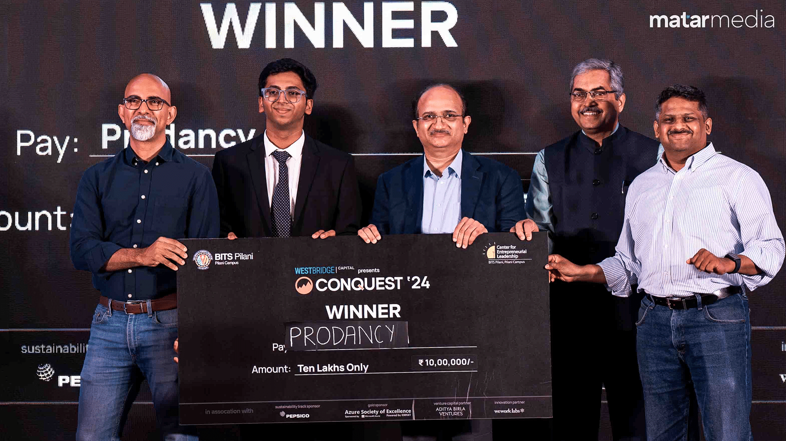 The winner of Conquest 2024 being awarded a funding of Rs 10 Lakh in exchange for zero equity on Demo Day | By special arrangement