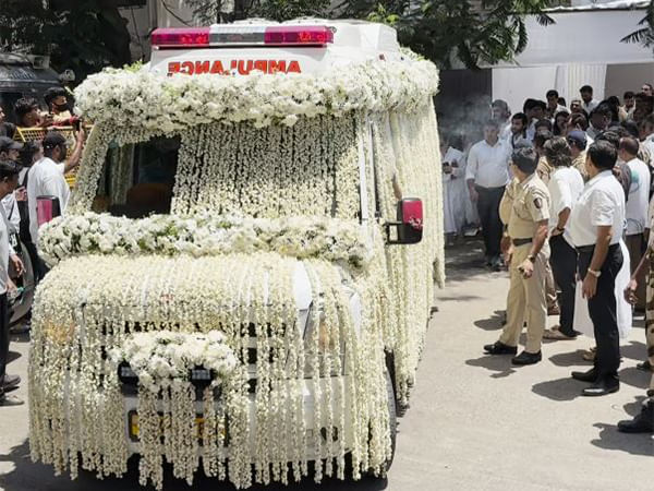 Nirmal Kapoor's mortal remains taken for final rites in ambulance decorated with garlands