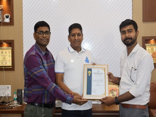 Apna Ghar Real Estate India Awarded as 