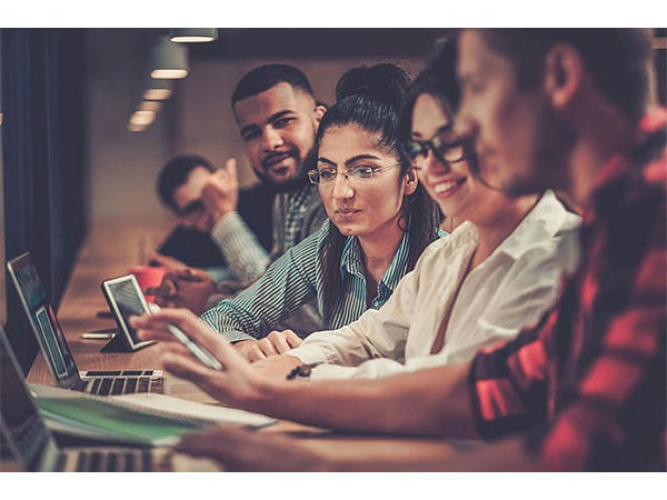 Paisabazaar Analysis Shows Young Indians Beginning Credit Journeys Early