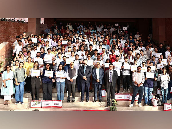 Chandigarh University in Collaboration with Microsoft & FITT Organises One -Day Workshop 'Unnati AI' for First Batch of Students