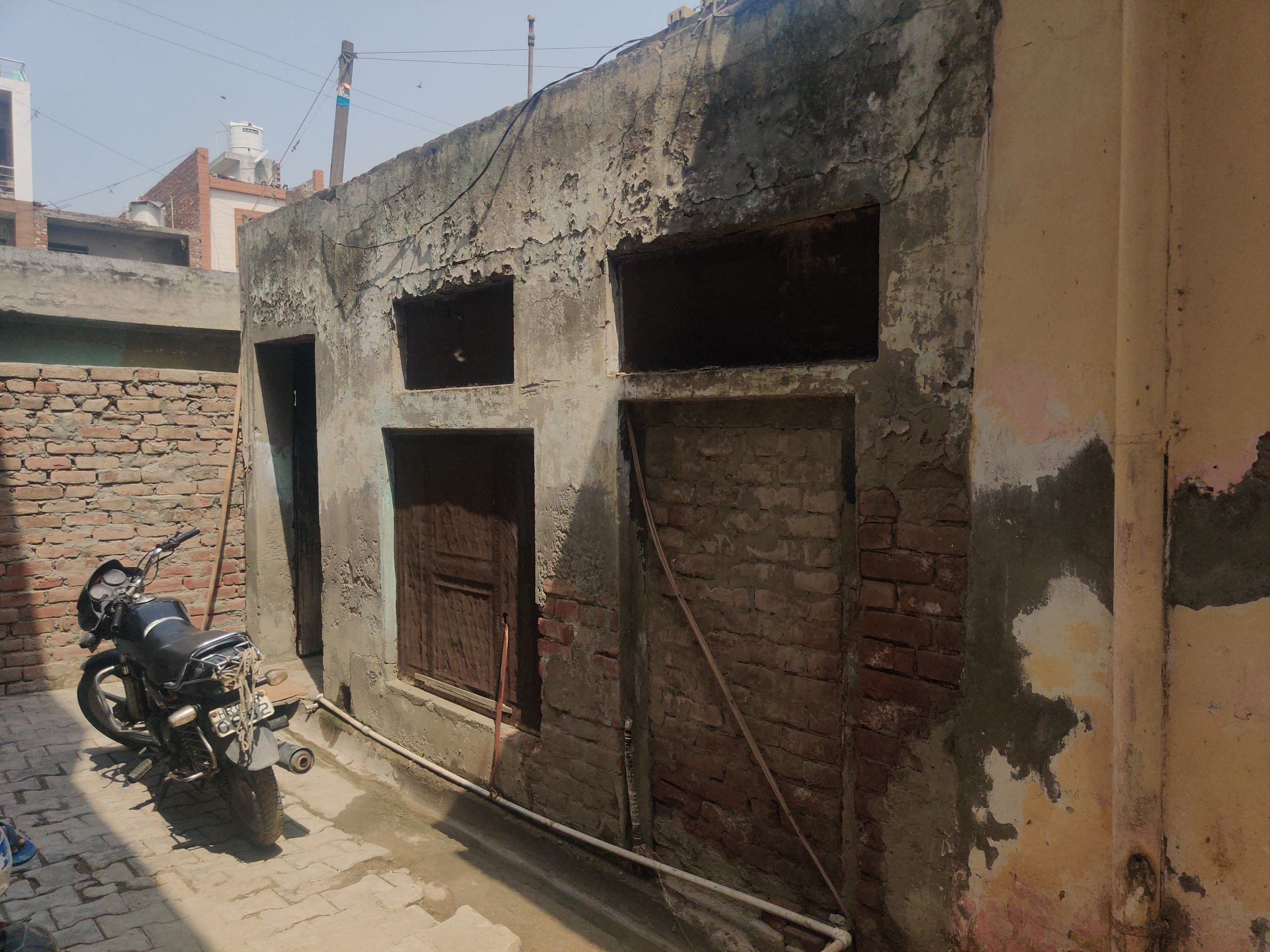 Zeenat's house