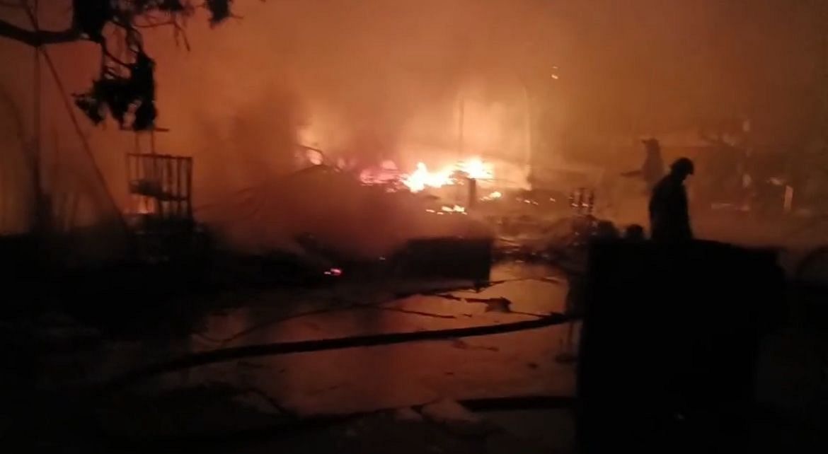 The fire gutted 40 shops in Dilli Haat. | Delhi Fire Services
