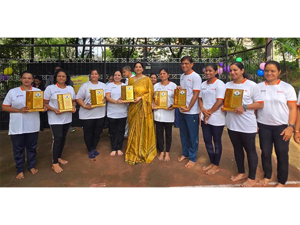 Neela Soans Honours Selfless Yoga Teachers on World Yoga Day 