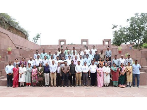 IIM Udaipur Concludes Executive Education Training Program for PM SHRI School Principals in Collaboration with RSSP Jaipur
