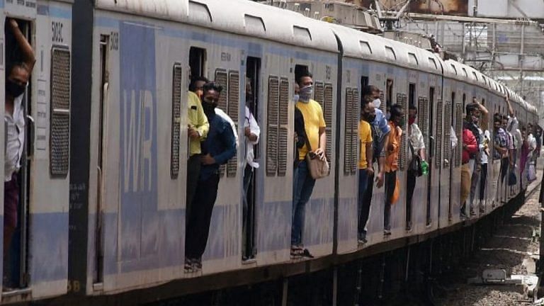7 die daily on Mumbai trains due to overcrowding, trespassing. PAC’s 2017 solutions ignored