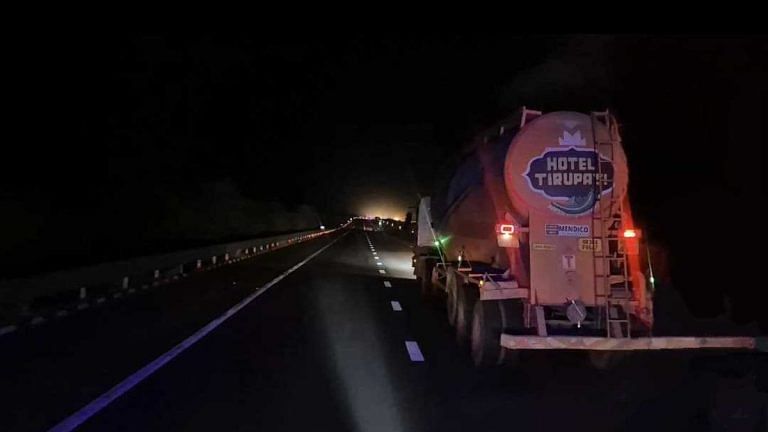 Life on India’s shiny new expressways—sleeping truck drivers, jugaad, and secret dhabas