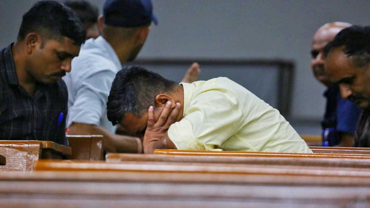 A relative breaks down at DNA collection centre set up at B.J. Medical College | Praveen Jain | ThePrint