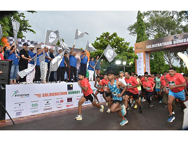 Oltre 4.500 corridori celebrano l'esercito indiano all'evento Panchshil Soldierathon Bombay Sappers!