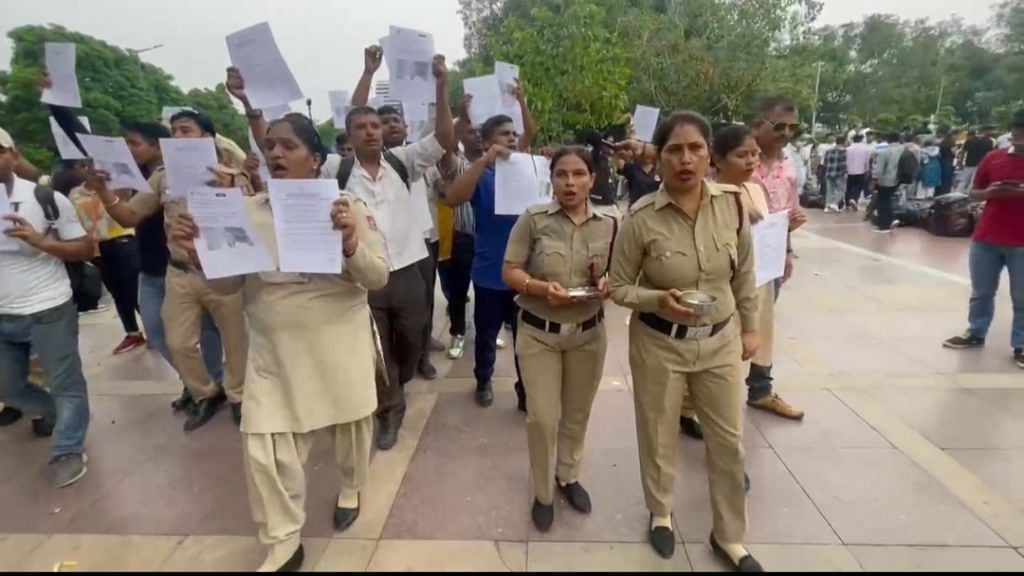 DTC bus marshals 