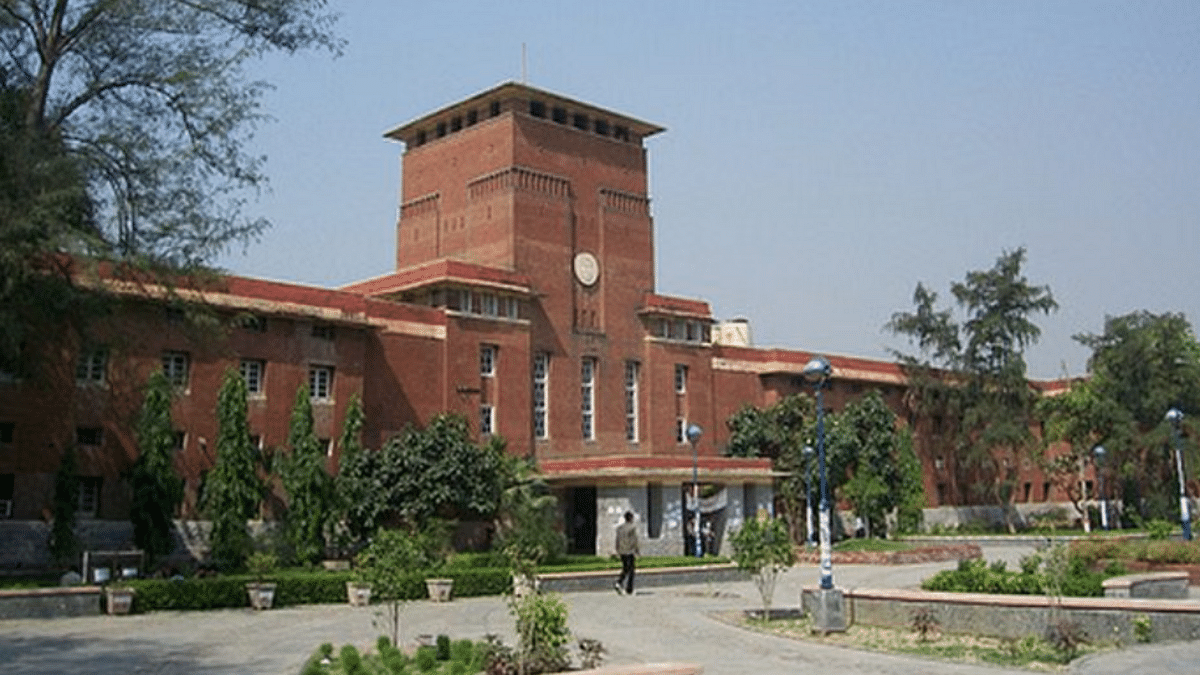 Faculty supervision, startup mentorship to funding, what DU’s 4th year UG research guidelines entail