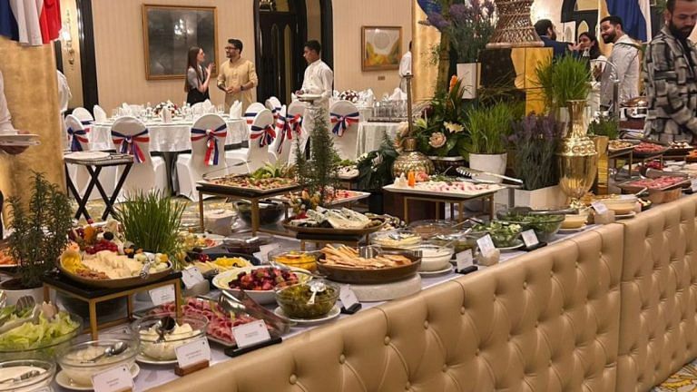 Mumbai social scavengers are a special breed—did full paisa vasooli on Bastille Day in Taj