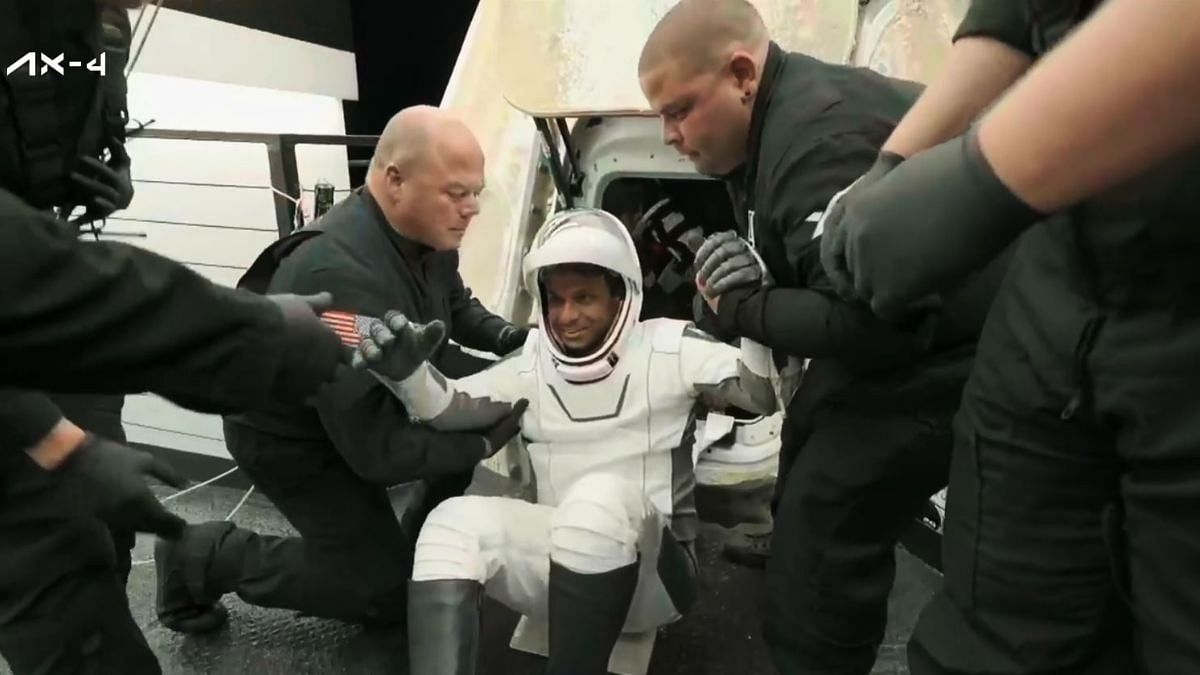 X: @SpaceX