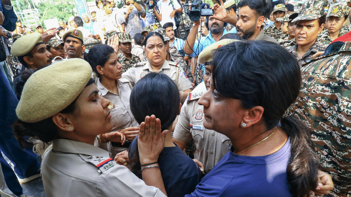 Protests erupt in Chennai over SC order on removal of street dogs in Delhi-NCR