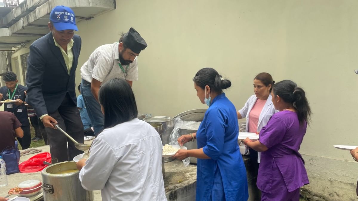 Volunteers distributing food to local residents, health workers in Kathmandu | Udit Hinduja | ThePrint