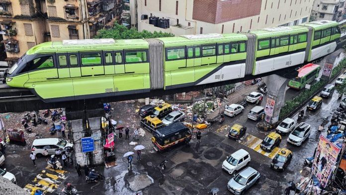 A monorail heading towards Wadla halt is halted due to a technical issue, in Mumbai on 15 September, 2025 | ANI