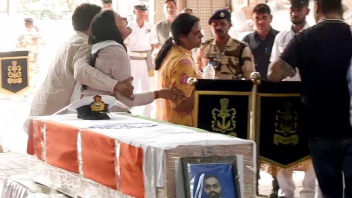 Himanshi, the wife of Lieutenant Vinay Narwal, one of the Pahalgam attack victims, mourns his death | Photo: ANI