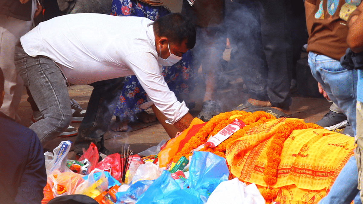 The last rites being conduted at the Pashupatinath crematorium in Kathmandu. | Manisha Mondal/ThePrint