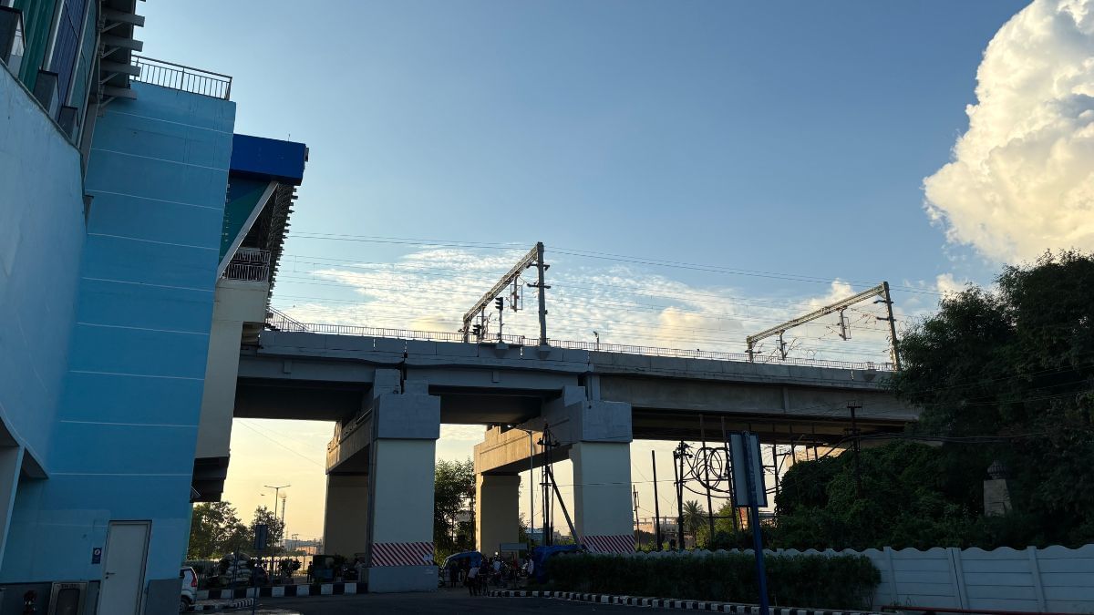 पार्टापुर का आगामी RRTS मेट्रो स्टेशन जो अभी तक नहीं खुला है | फोटो: समृद्धि तिवारी/दिप्रिंट