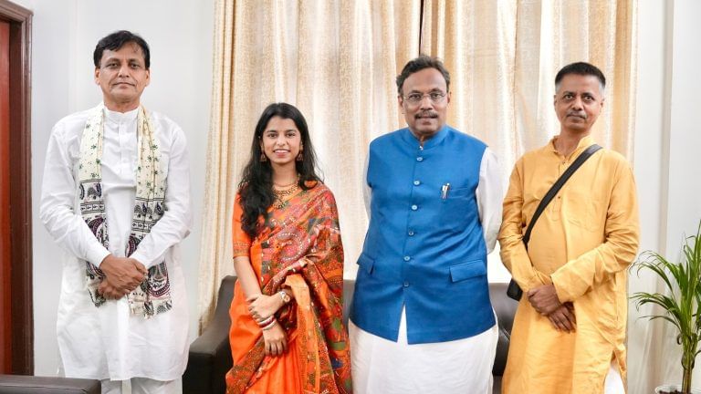 ‘Daughter of Mithila’ to contest Bihar polls on BJP ticket? Maithili Thakur eyes political innings