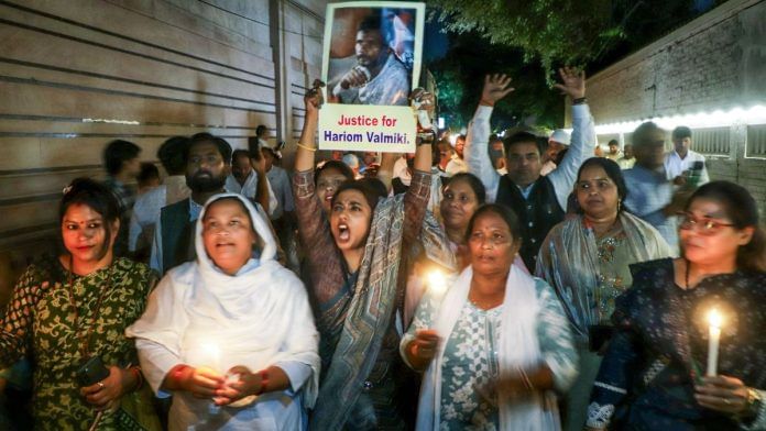 A protest in Lucknow over the death of Dalit youth Hariom Balmiki, who was allegedly lynched on 2 October by villagers on suspicion of theft | ANI file photo