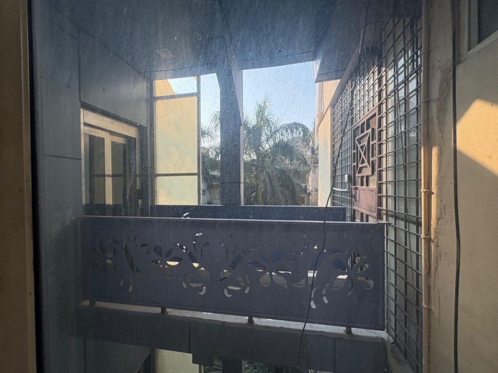 Delhi lifts 
