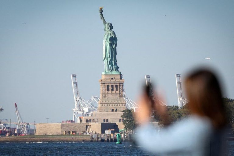 Visitors to US National Parks left guessing as shutdown begins