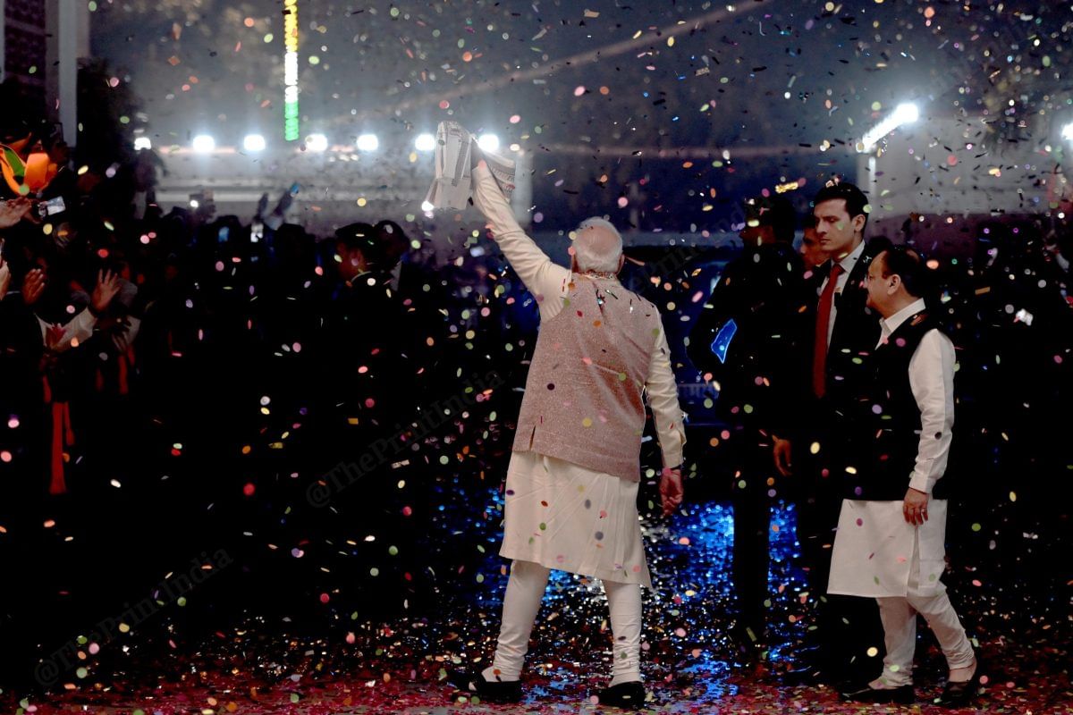 PM Modi arrives at BJP headquarters, waving a 'gamcha', as the NDA victory in the Bihar polls | Suraj Singh Bisht | ThePrint