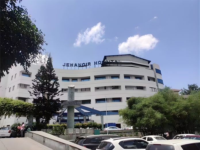 All About Robotic Hip Replacement at Jehangir Hospital Precision, Safety and Faster Recovery with Cutting-Edge Technology