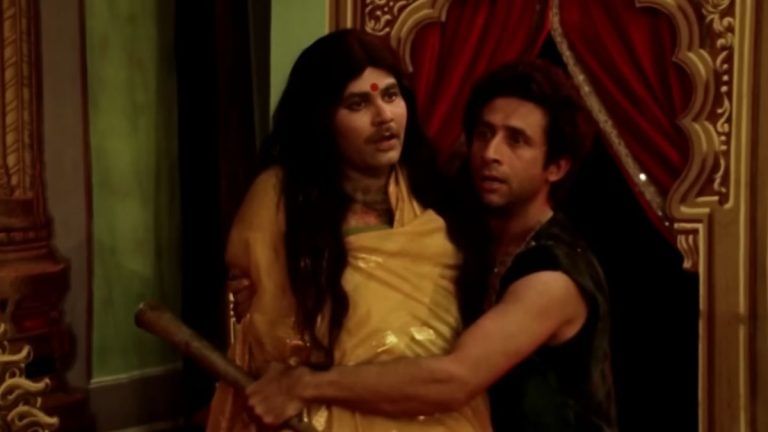 Satish Shah played a dead body in ‘Jaane Bhi Do Yaaro’. And stole the show